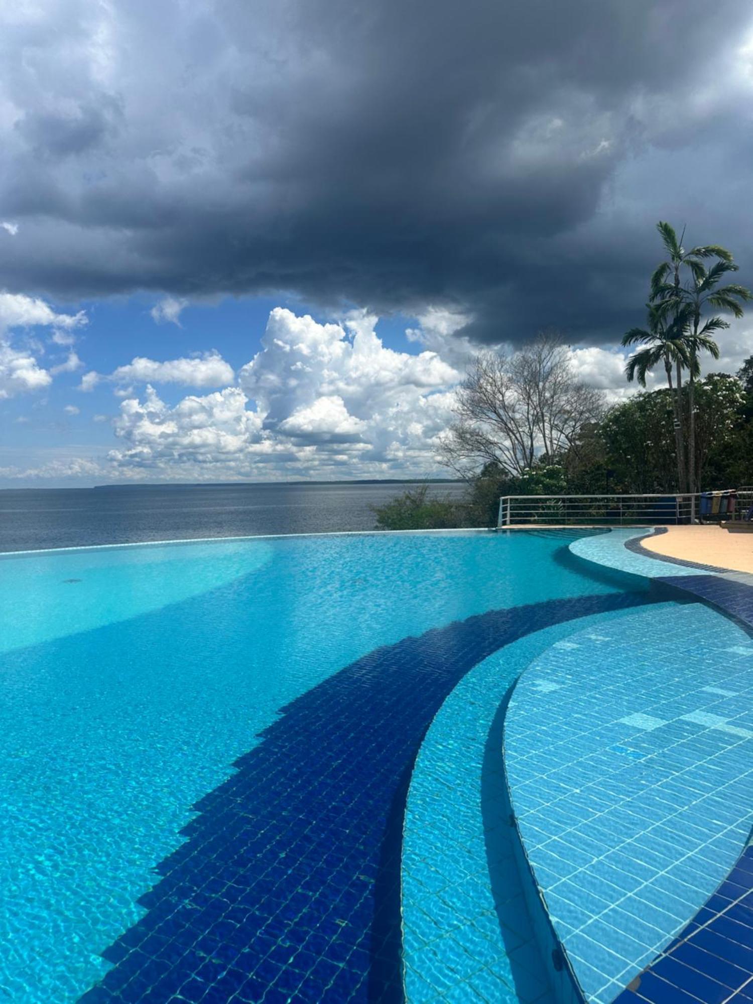Flat Tropical *